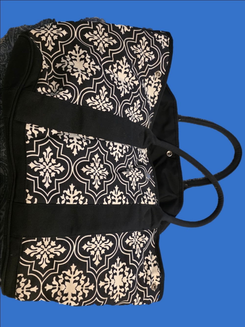 4/$67 Deal! Black and White Geometric Floral Tote